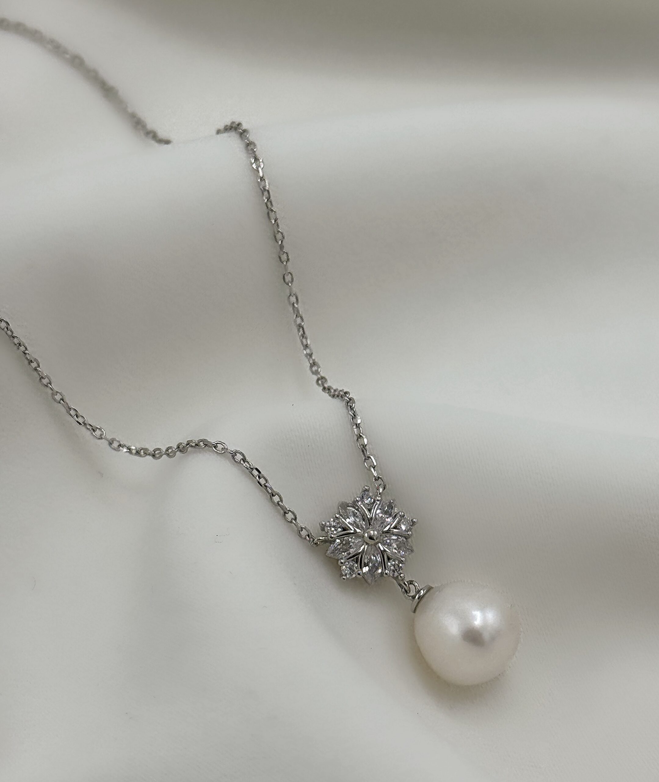 گردنبند نقره گل یاس