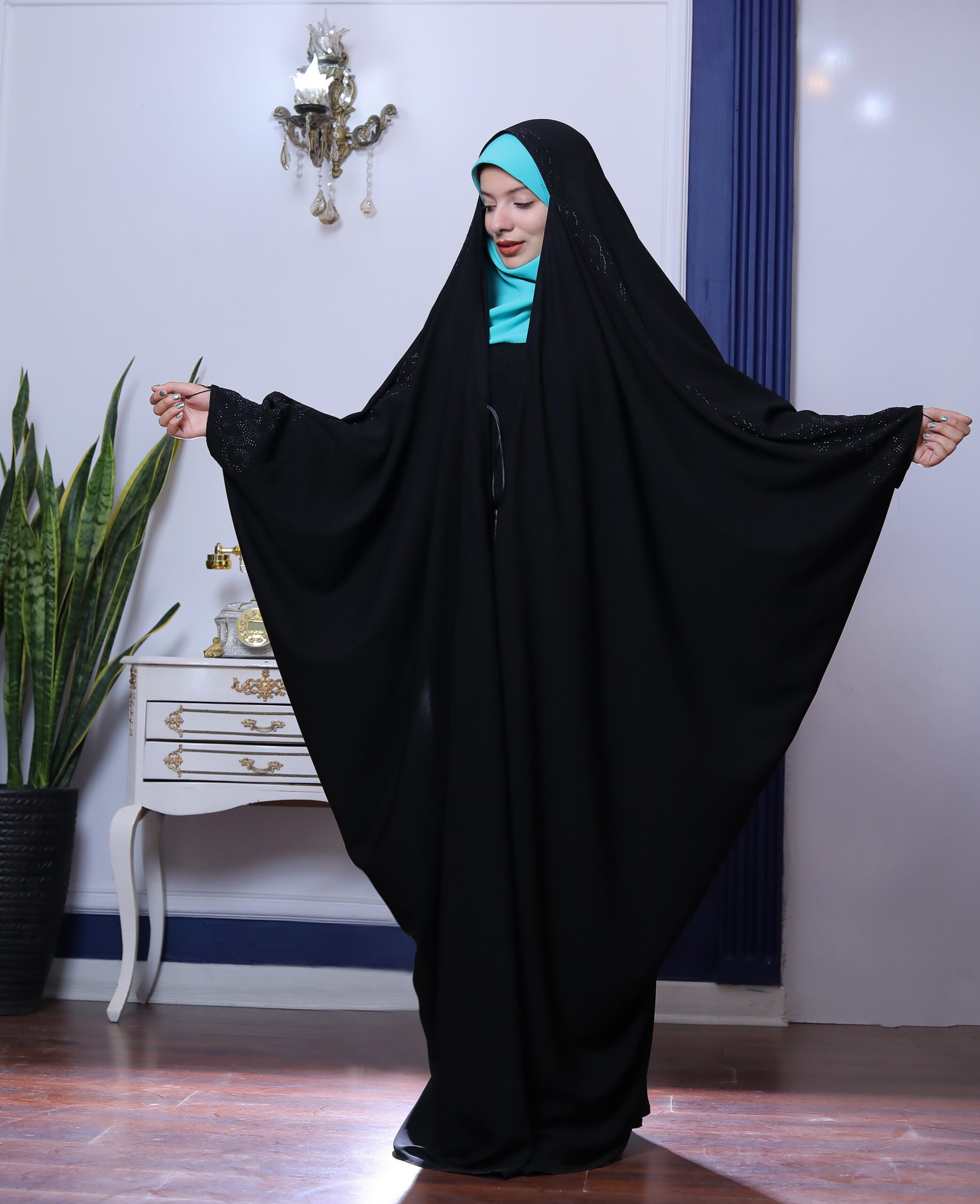 چادر مشکی مدل عبایی نگین دار