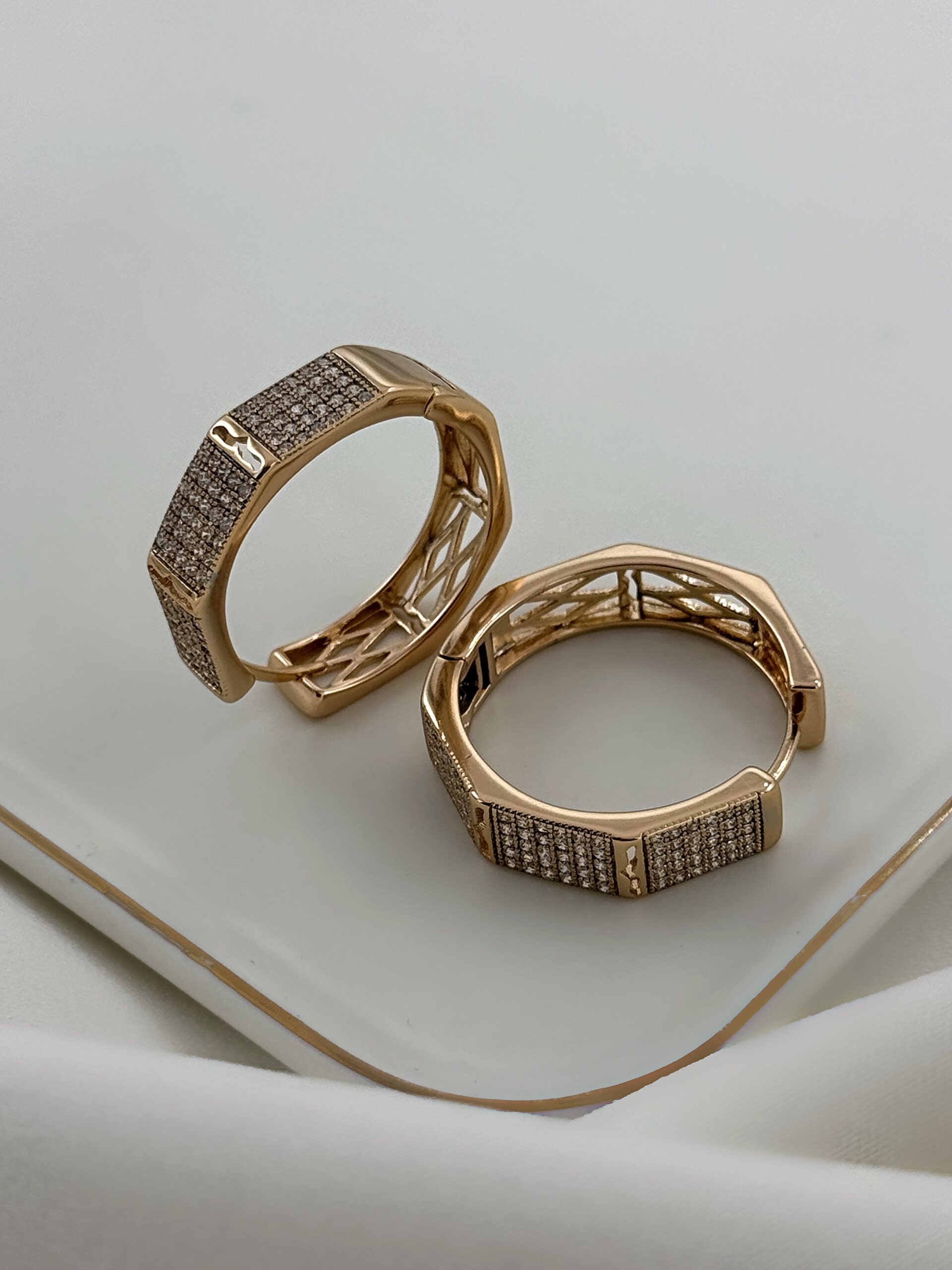 گوشواره چند ضلعی