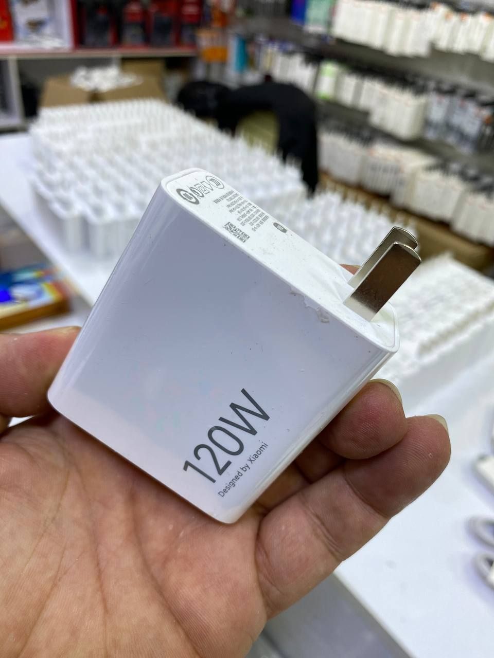 کلگی شارژ 120w اورجینال شیائومی GAN  پین(UK)به قیمت عمده و پخش