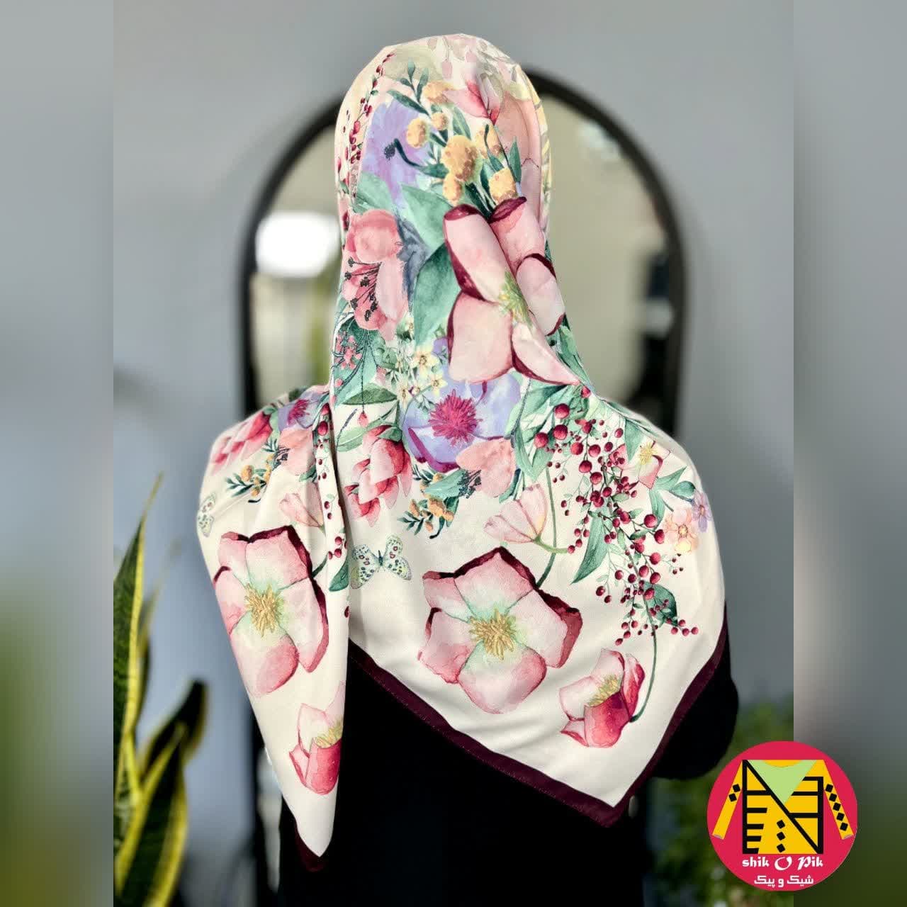روسری ساتن ابریشم قواره 135 درجه 1 - کد شماره 4