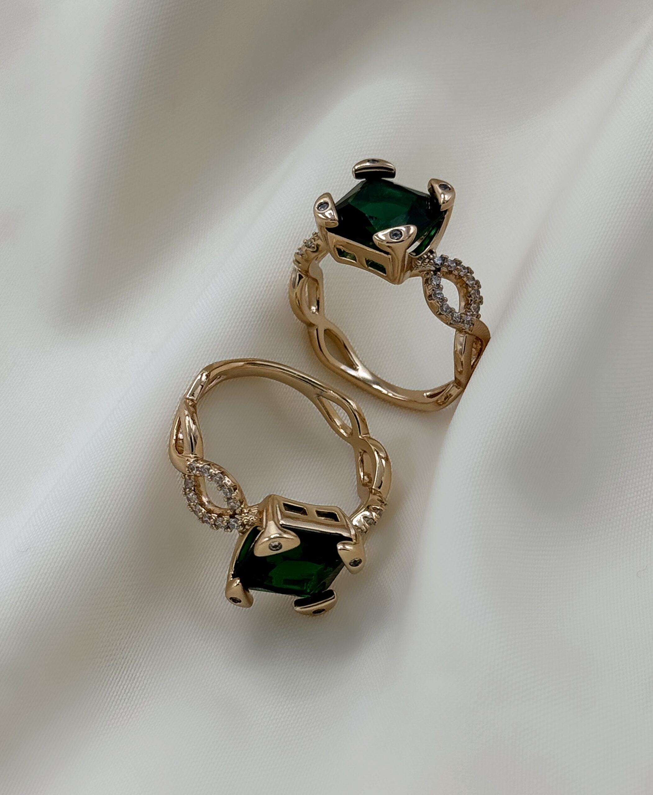 انگشتر زمردی ژوپینگ