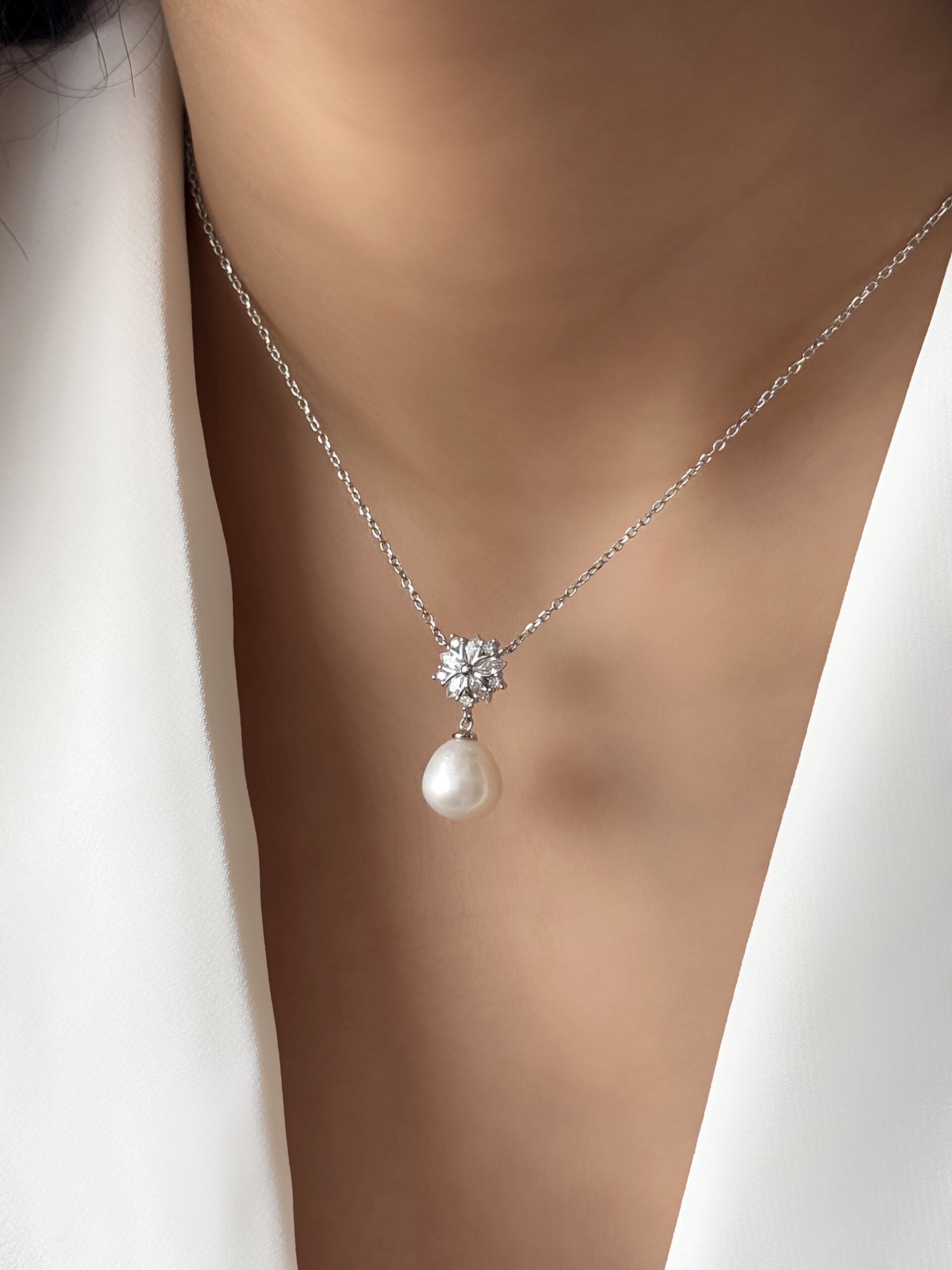 گردنبند نقره گل یاس